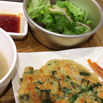 韓美膳 - サラダとチヂミ