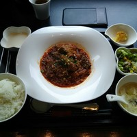 御膳房 銀座店 - 牛肉と春雨の香辣煮込みセット