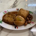 華記肉骨茶 - 豆腐、揚げ、玉子の煮物セット