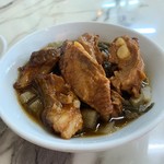 華記肉骨茶 - 梅菜と豚肉の煮物