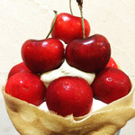 クレープリー チロル - アメリカンチェリーとピスタチオ&フロマージュクリーム¥1800