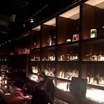 骨董通り BAR HO - 書斎のような店内