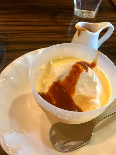 フルーツたっぷりシューパン キャラメルソース添え レシピ