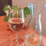 TSUMUGI Kitchen - アルコールの追加は白ワインをデキャンタで！
