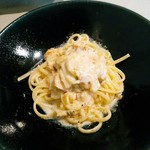 アレグロ コン ブリオ - プリモ：信州サーモンと春キャベツのリングイネ 生姜のクリームソース