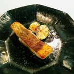 アレグロ コン ブリオ - 真鯛のポアレ 焦がしバターとアンチョビのソース  付け合わせはズッキーニ。