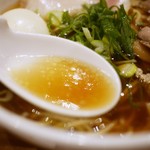 中華蕎麦 時雨 - スープは鶏と魚介乾物のダブル