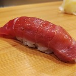 鮨処 多田 - 握り　鮪中とろ