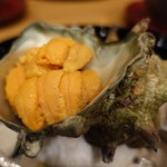 まき村 - サザエと雲丹のつぼ焼き