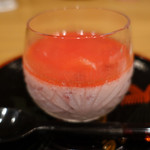 まき村 - 茨城の村田農園のイチゴを使用したイチゴミルク