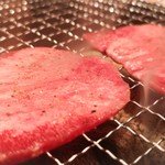 松阪牛炭火焼肉 東海亭 - 上タン塩