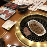 焼肉・もつ鍋 五臓六腑 - 