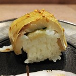 鮨処 多田 - バッテラ昆布 小鯛の棒寿司