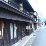 すし政本店 - 小浜西組の町並み