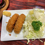 加賀屋 - さっくりメンチ 270円。  一切れ食べました。