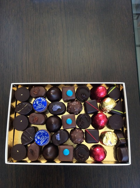 お店とチョコレートは変わらないけど紙袋がお洒落になりました By Denji Papa Au Chat Bleu Le Chat Bleu A Paris パリ チョコレート 食べログ お店とチョコレートは変わらないけど紙袋がお洒落になりました By Denji Papa Au Chat Bleu Le Chat Bleu A Paris パリ チョコレート 食べログ
