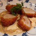 とんかつ マンジェ - 初めて頼んだかも？！
      ホタテの貝柱フライ✨