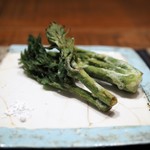 傳 - タラの芽の揚げ物