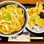 うどん　な也 - 