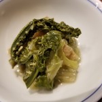 椿 - こごみと春キャベツと油揚げの煮物