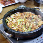 釜山 - コプチャンポックム（牛ホルモン炒め）