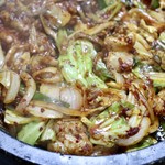 釜山 - コプチャンポックム（牛ホルモン炒め）