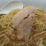 煮干し中華そば 一剣 - スープに浸しておくと