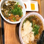 Wansuke - ワンタン麺とハーフ丼