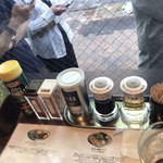 駅前スタンド 湯気 with 旬香亭 - 卓上調味料