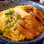 ハマカゼ拉麺店 - 担々つけ麺の麺。ミニぱーこーは追加トッピング。