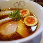 らーめん 鶏喰 - 特製は味玉とチャーシュー追加