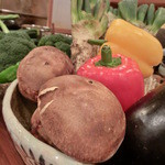 鶴のひとこえ - お店に置いてあるお野菜たち。