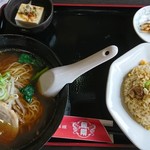 Chuukasakaba Ryuushou - チャーハンセット。王道の醤油ラーメン。チャーハンは八角の風味があり、町中華とも一味違いました。