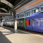 六花亭 - 遅れて到着。