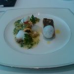 レストラン タテル ヨシノ - 真鯛のポワレ、レモンの泡がおいしい