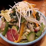 ピッツェリア パーレンテッシ - おいしい野菜達のサラダ アンチョビソース