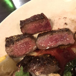 楽や - 厚切り牛ステーキのピース
                                