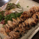 楽や - 鶏皮 塩 アップ