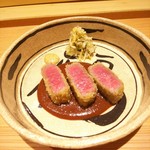 肉屋 雪月花 NAGOYA - ほとんどシャトーブリアンに近い近江牛ひれかつ、赤味噌とフォンドボーのソース