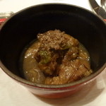 ア・ニュ ルトゥルヴェ・ヴー - いのししすね肉