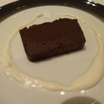 ア・ニュ ルトゥルヴェ・ヴー - テリーヌドゥ　ショコラ