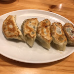 新新京 - 焼餃子