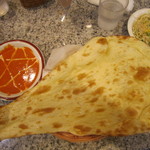 ネパール・インド料理 スンガバ - でっかいナン