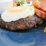 神戸ハンバーグウエスト - ついに恋い焦がれたハンバーグとご対面！