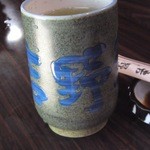 吉野鮨 - 熱々のお茶と冷たいおしぼり