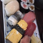 吉野鮨 - 1,300円の並の握り…贅沢です
