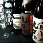 Jun Shu Kou Gin - 日本酒は季節の生酒やひやおろしなどと定番の火入れ酒合わせて約30種ほどご用意しております。