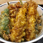 うなぎ処 館 - 天丼@1650円
            具沢山な天丼。息子も満足していました(^^)v