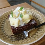タワニコ - さくさくのタルト生地にクリームと果物が合う！