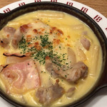 バケット - 『若鶏のパスタグラタンランチ』1090円＋税（パン食べホ込み）